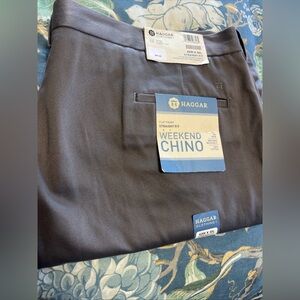 Haggar Weekend Chino 42X30 Men’s Straight Fit Pants Flat Front No Iron NWT $65